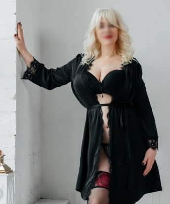 Проститутка Аделина